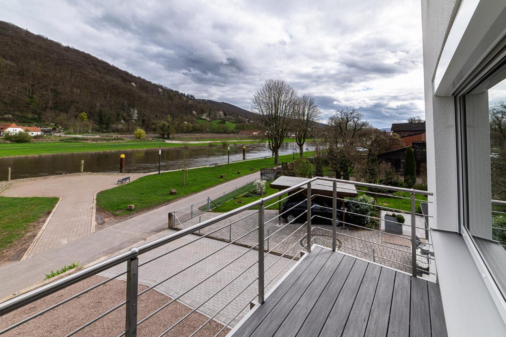 Ferienwohnungen Am Weserstrand Bodenwerder Exteriör bild